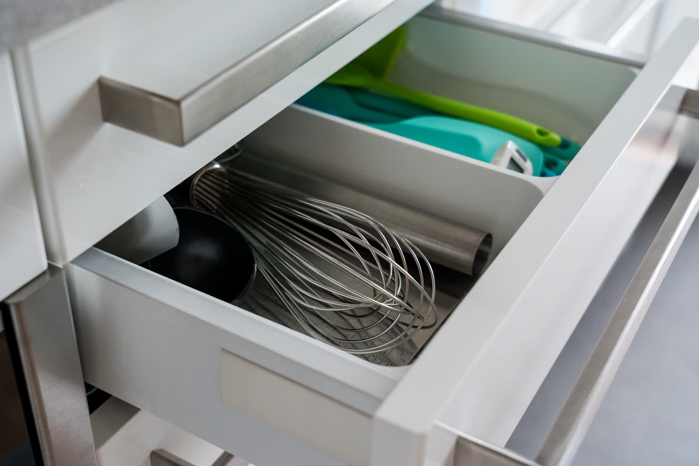 Organizator za ladice s pretincima